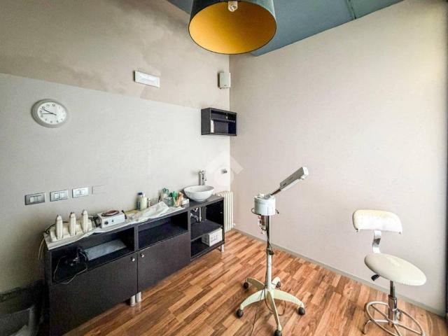 Locale Commerciale in affitto a Codogno, Lombardia