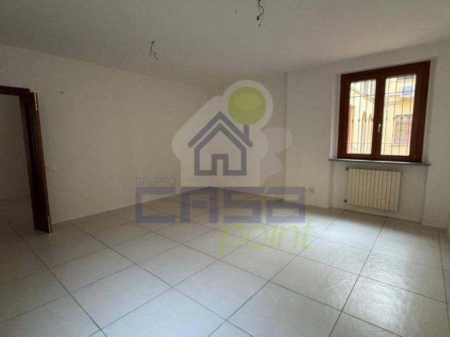 Locale Commerciale in affitto a Codogno, Lombardia