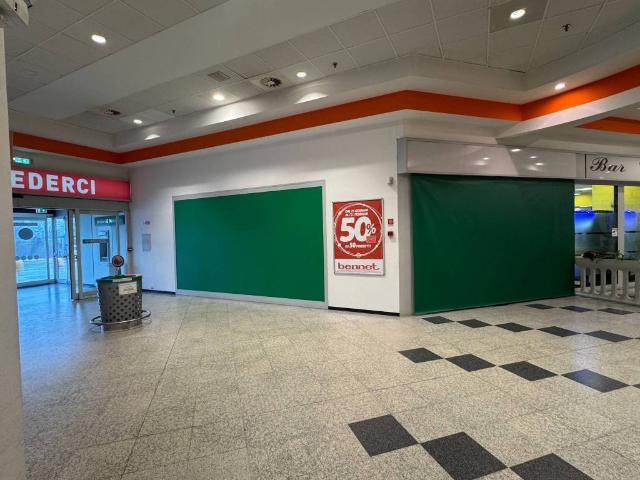 Locale Commerciale in affitto a Codogno, Lombardia