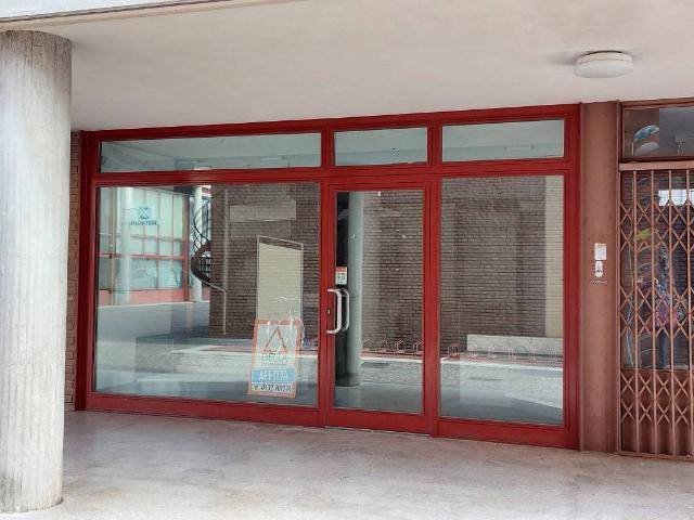 Locale Commerciale in affitto a Codroipo, Friuli-Venezia Giulia