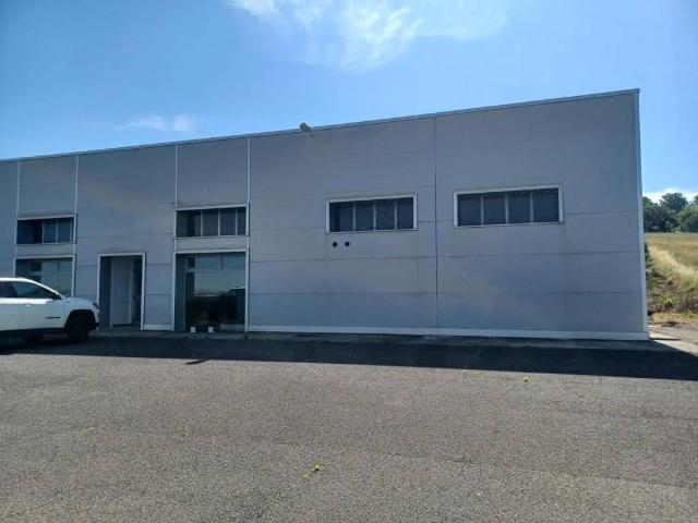 Locale Commerciale in affitto a Collazzone, Perugia