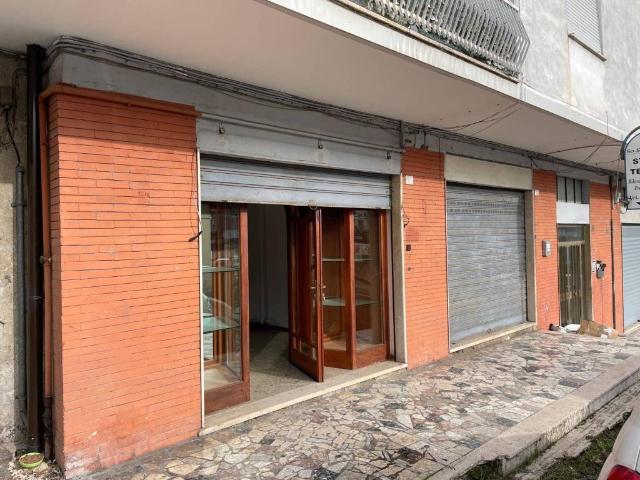 Locale Commerciale in affitto a Roma Capitale, Lazio