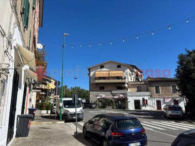 Locale Commerciale in affitto a Roma Capitale, Lazio
