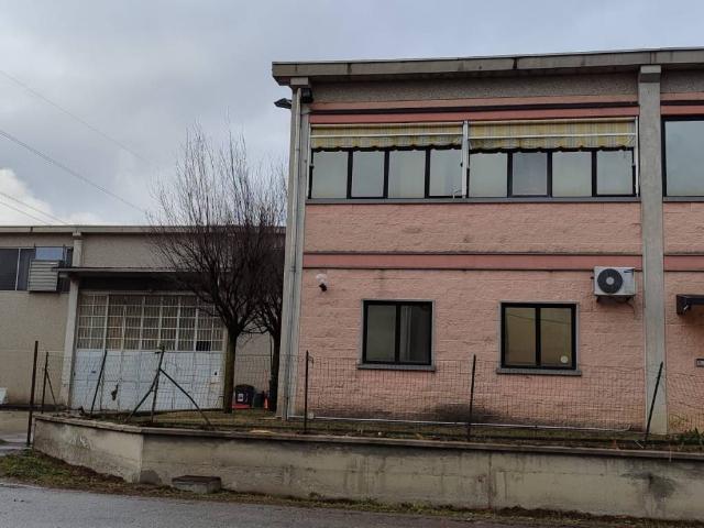 Locale Commerciale in affitto a Piemonte, Torino