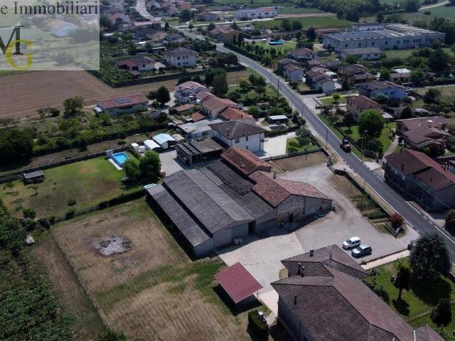 Locale Commerciale in affitto a Cologna Veneta, Veneto