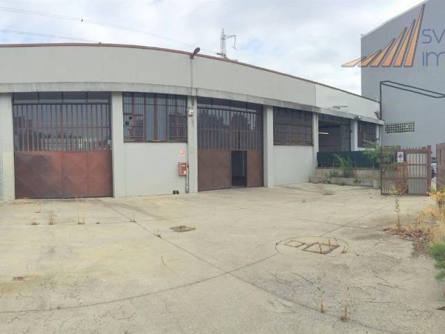 Locale Commerciale in affitto a San Giuliano Monzese, Cologno Monzese