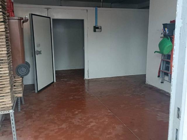 Locale Commerciale in affitto a Cologno Monzese, Lombardia