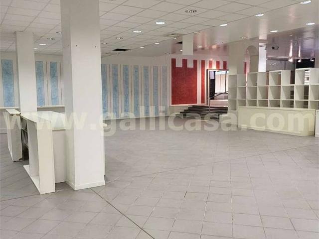 Locale Commerciale in affitto a Comezzano-Cizzago, Cizzago