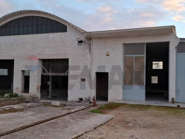 Locale Commerciale in affitto a Comiso, Sicilia