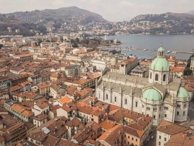 Locale Commerciale in affitto a San Bartolomeo, Como