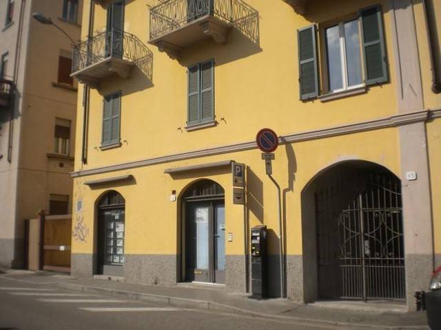 Locale Commerciale in affitto a San Bartolomeo, Como