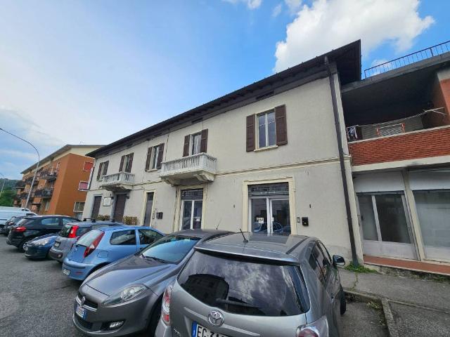 Locale Commerciale in affitto a Como, Lombardia
