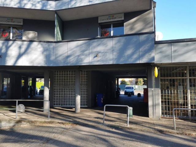 Locale Commerciale in affitto a Como, Lombardia