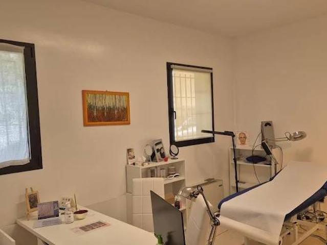 Locale Commerciale in affitto a Sant'Agostino, Como
