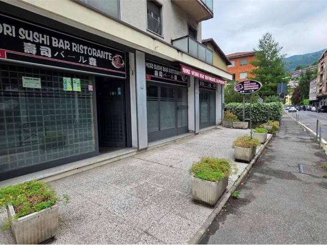 Locale Commerciale in affitto a Ponte Chiasso, Como