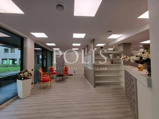 Locale Commerciale in affitto a Sant'Abbondio, Como