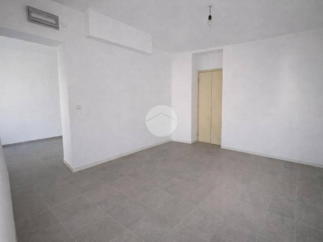 Locale Commerciale in affitto a Comun Nuovo, Lombardia
