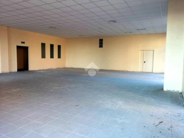 Locale Commerciale in affitto a Comunità montana della valle Trompia, Concesio