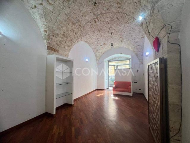 Locale Commerciale in affitto a Contrada Casopietro, Puglia