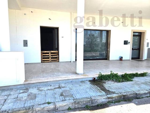Locale Commerciale in affitto a Puglia, Lecce