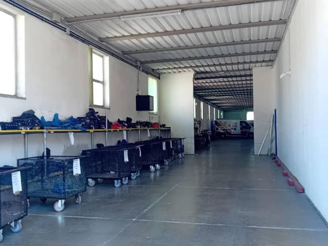 Locale Commerciale in affitto a Chiugiana, Corciano