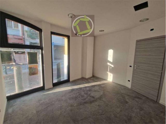 Locale Commerciale in affitto a San Giacomo, Cordenons