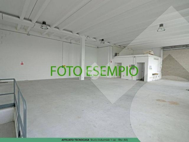Locale Commerciale in affitto a Cascina Torrette, Cornaredo