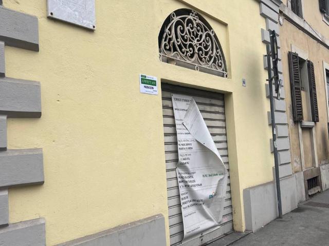 Locale Commerciale in affitto a Cornaredo, Lombardia