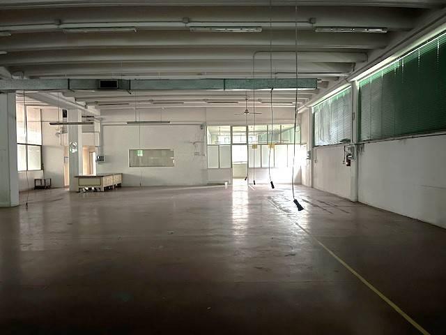 Locale Commerciale in affitto a Rocchi, Cornedo Vicentino