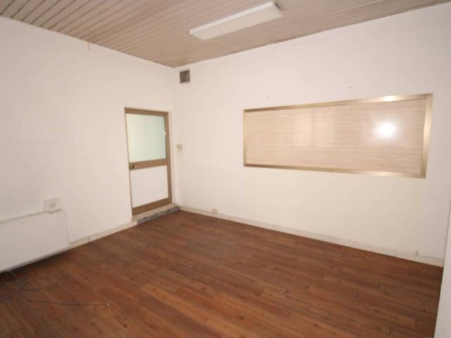 Locale Commerciale in affitto a Spagnago, Cornedo Vicentino