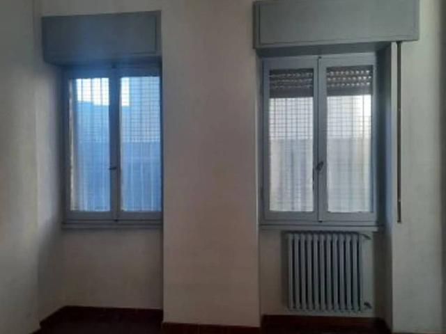 Locale Commerciale in affitto a Quartiere Giorgella, Corsico