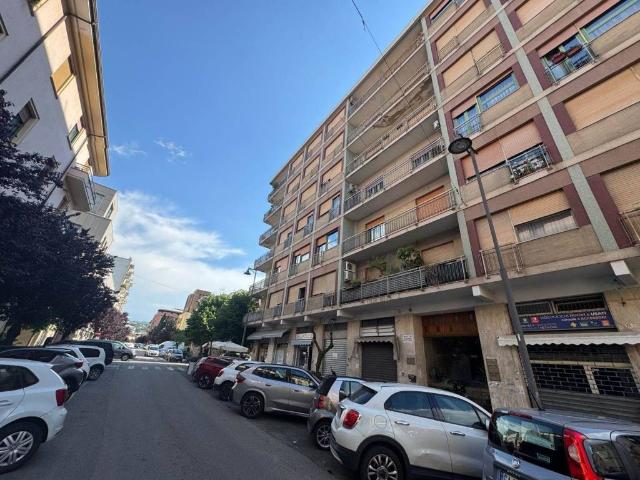 Locale Commerciale in affitto a Popilia, Calabria