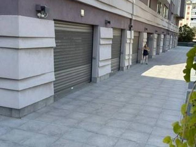 Locale Commerciale in affitto a Quartiere Tribunale, Calabria
