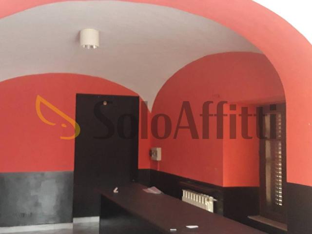 Locale Commerciale in affitto a Centro, Piemonte