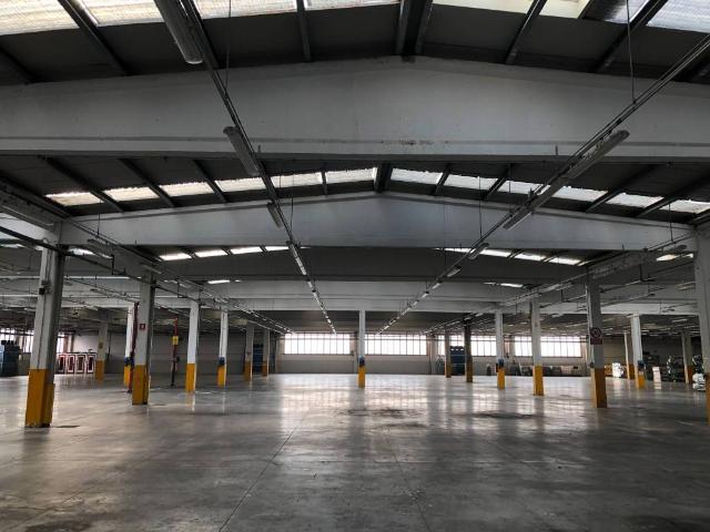 Locale Commerciale in affitto a Costa Di Rovigo, Veneto