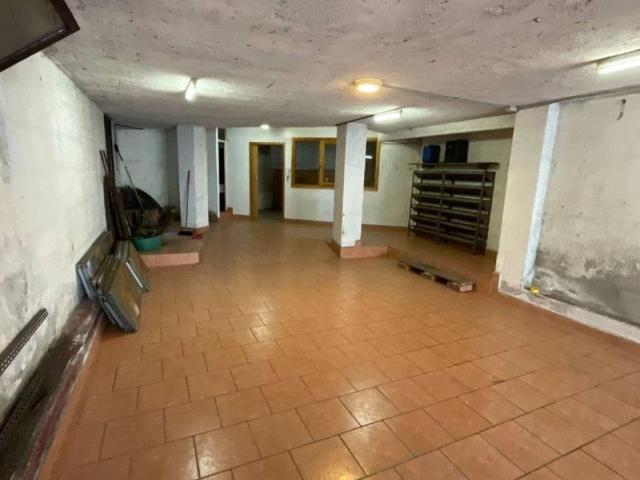 Locale Commerciale in affitto a Costa Volpino, Lombardia