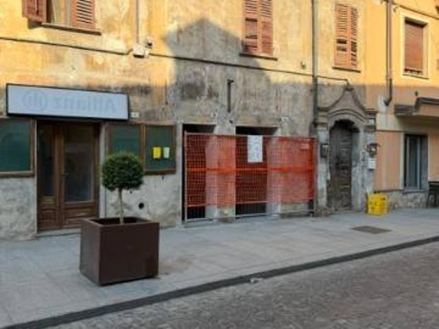Locale Commerciale in affitto a Piemonte, Cuneo