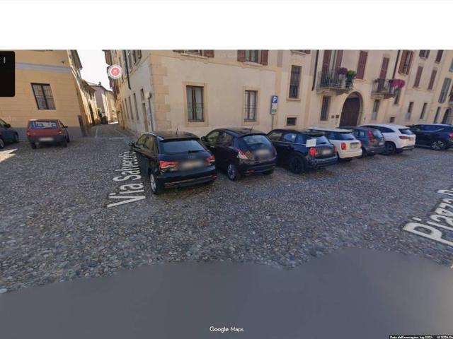 Locale Commerciale in affitto a Crema Nuova, Crema