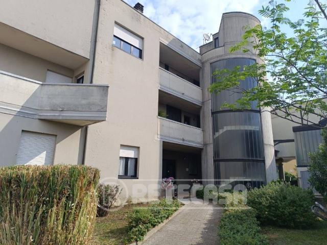 Locale Commerciale in affitto a Crema, Lombardia
