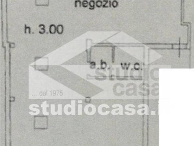 Locale Commerciale in affitto a San Carlo, Crema