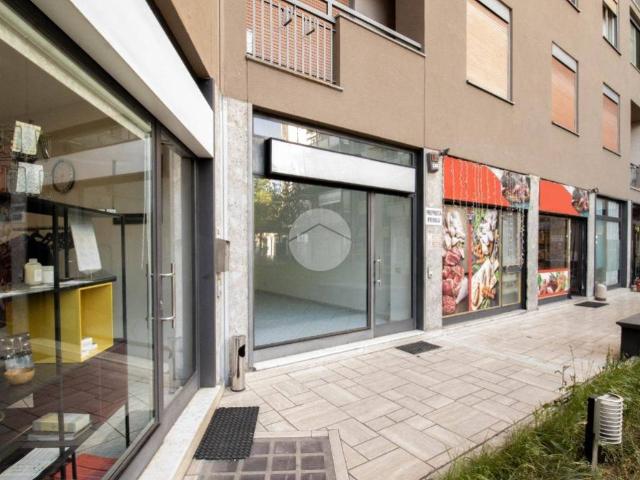 Locale Commerciale in affitto a Le Villette, Crema