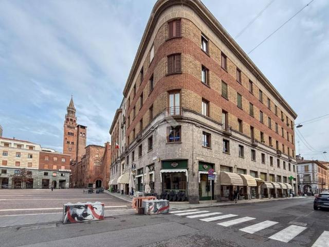 Locale Commerciale in affitto a Centro Storico, Cremona