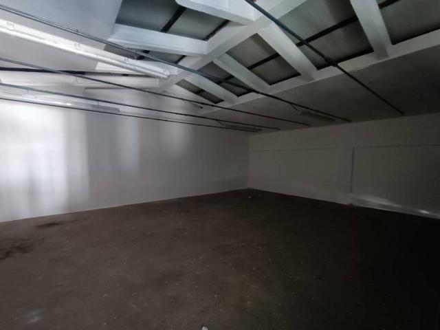 Locale Commerciale in affitto a Zaist, Cremona