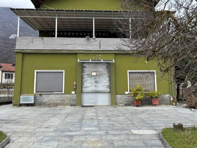 Locale Commerciale in affitto a Piemonte, Verbano-cusio-ossola