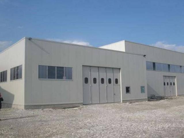 Locale Commerciale in affitto a Piemonte, Cuneo
