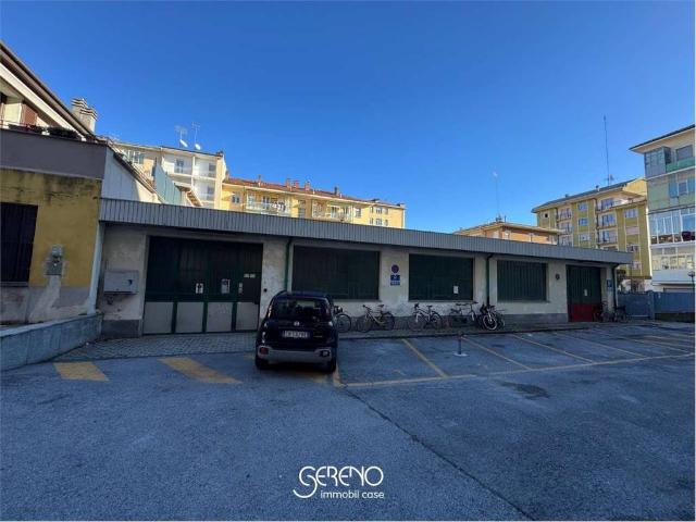 Locale Commerciale in affitto a Cuneo Nuova, Piemonte