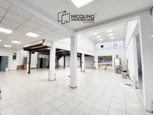 Locale Commerciale in affitto a Cuneo Centro, Piemonte