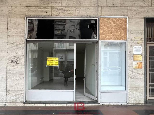 Locale Commerciale in affitto a Cuneo Nuova, Piemonte