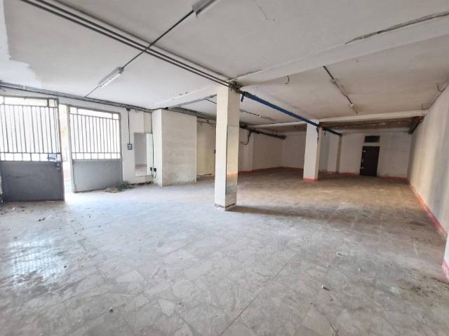 Locale Commerciale in affitto a Cuneo Nuova, Piemonte