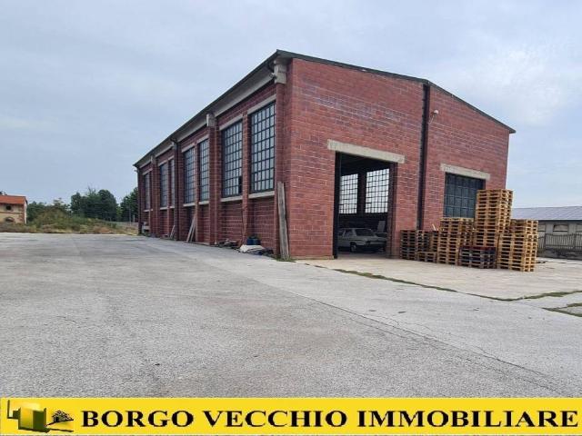 Locale Commerciale in affitto a Roata Canale, Piemonte
